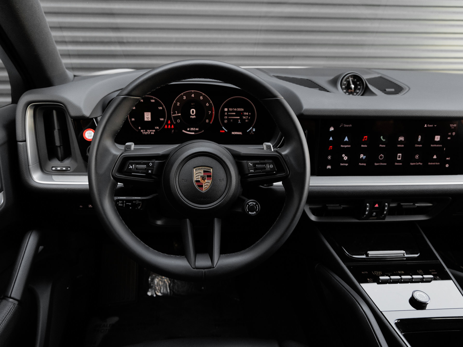Certified 2025 Porsche Cayenne Coupe AWD/4WD image 16