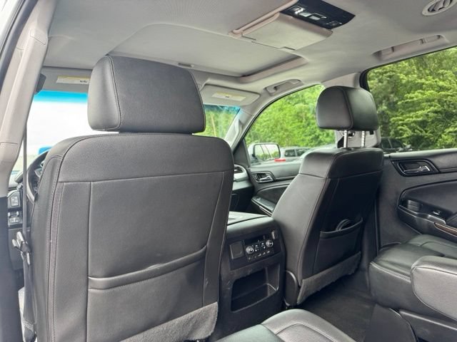 Used 2018 Chevrolet Suburban LT w/ LT Signature Package RWD image 29