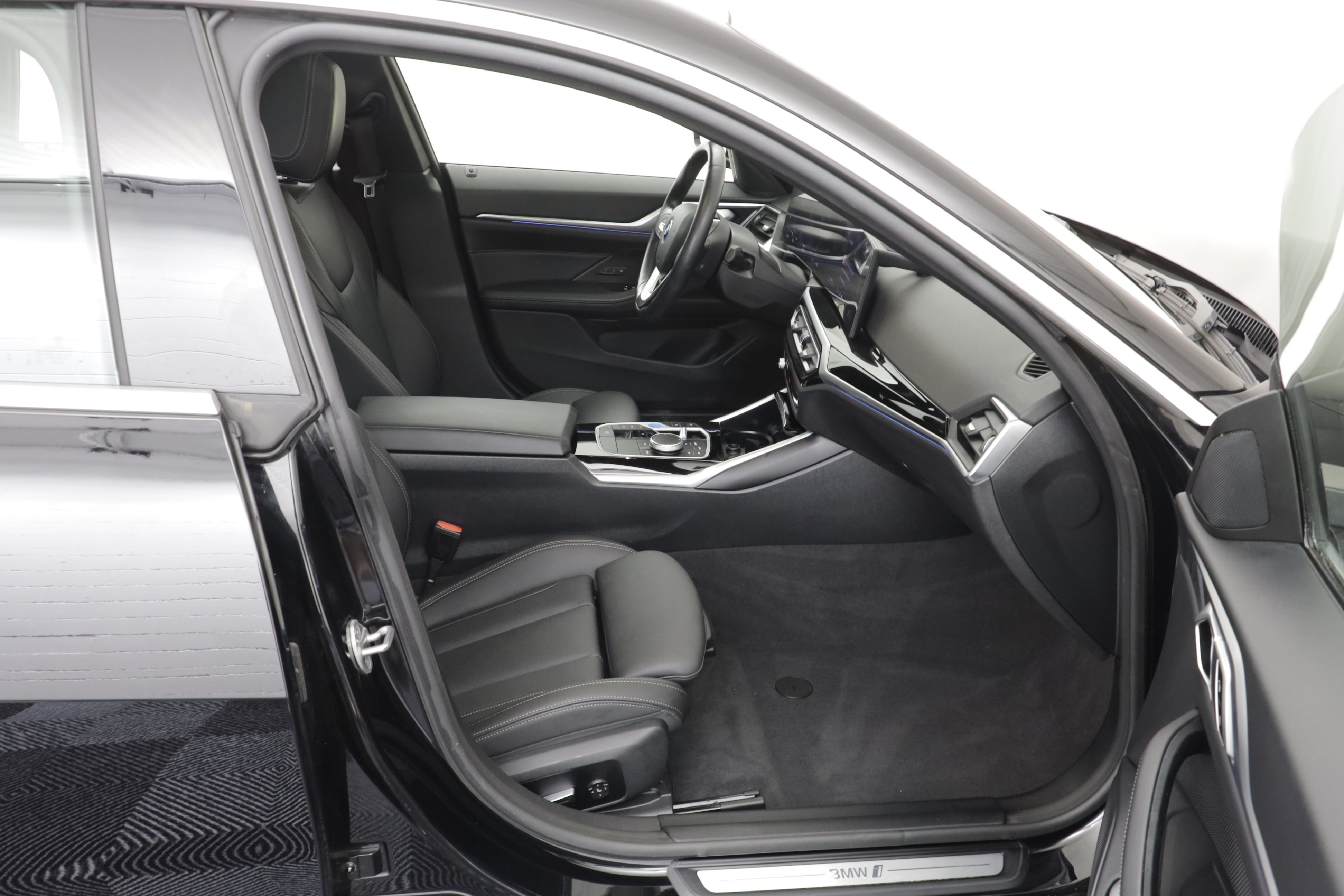 Used 2024 BMW i4 eDrive35 w/ Convenience Package RWD image 20