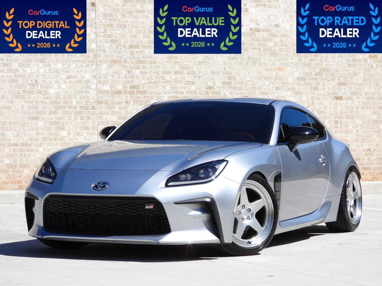 Used 2025 Toyota GR86 Premium w/ ALL Weather Mat Package (TMS) RWD image 2