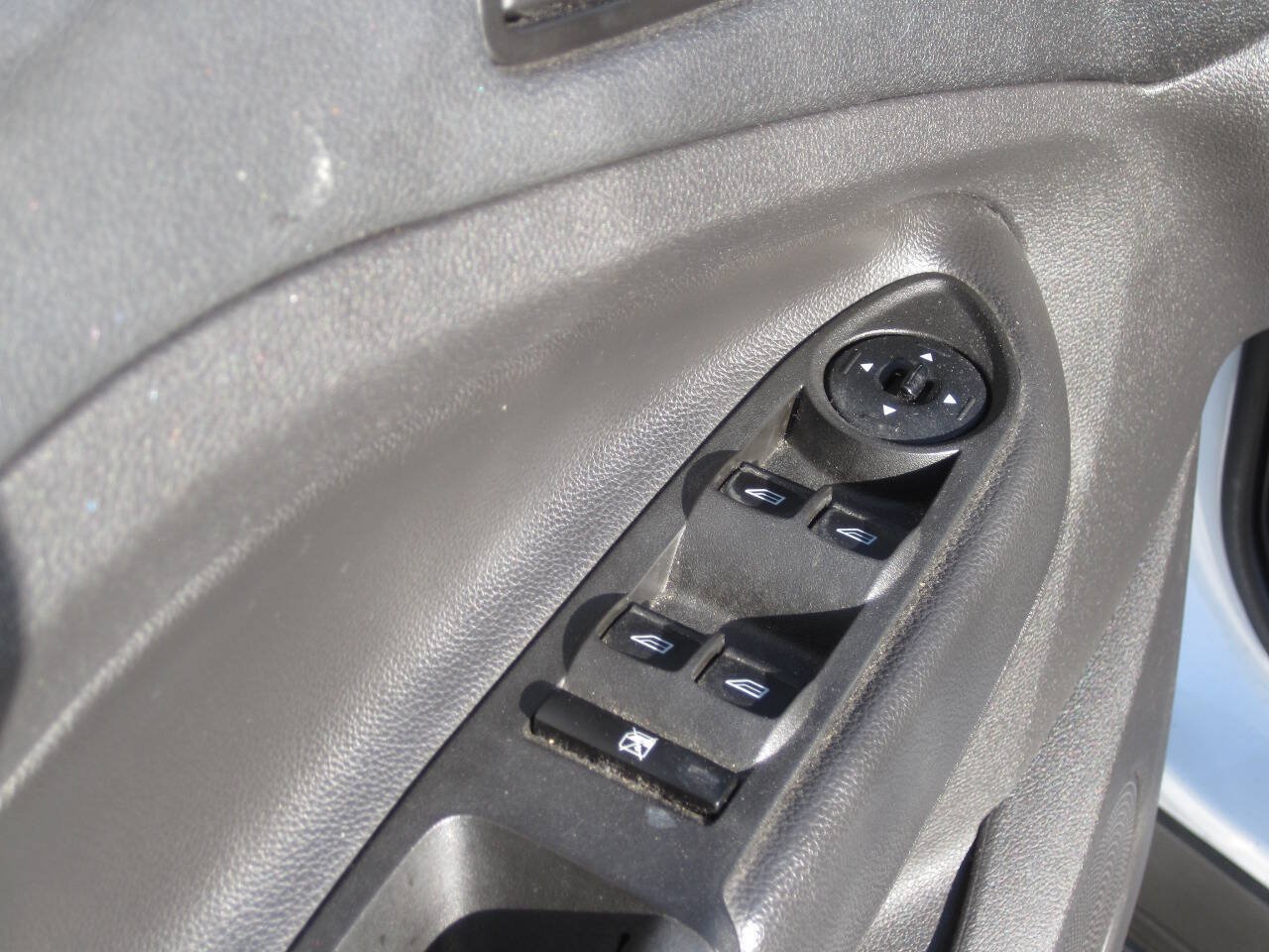 Used 2016 Ford Escape S FWD image 19