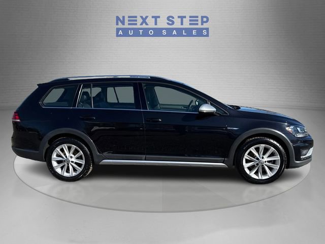 Used 2019 Volkswagen Golf Alltrack SE AWD/4WD image 9