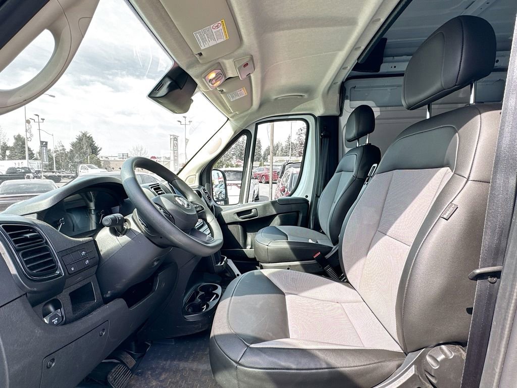 Used 2026 RAM ProMaster 2500 w/ Convenience Group FWD image 12