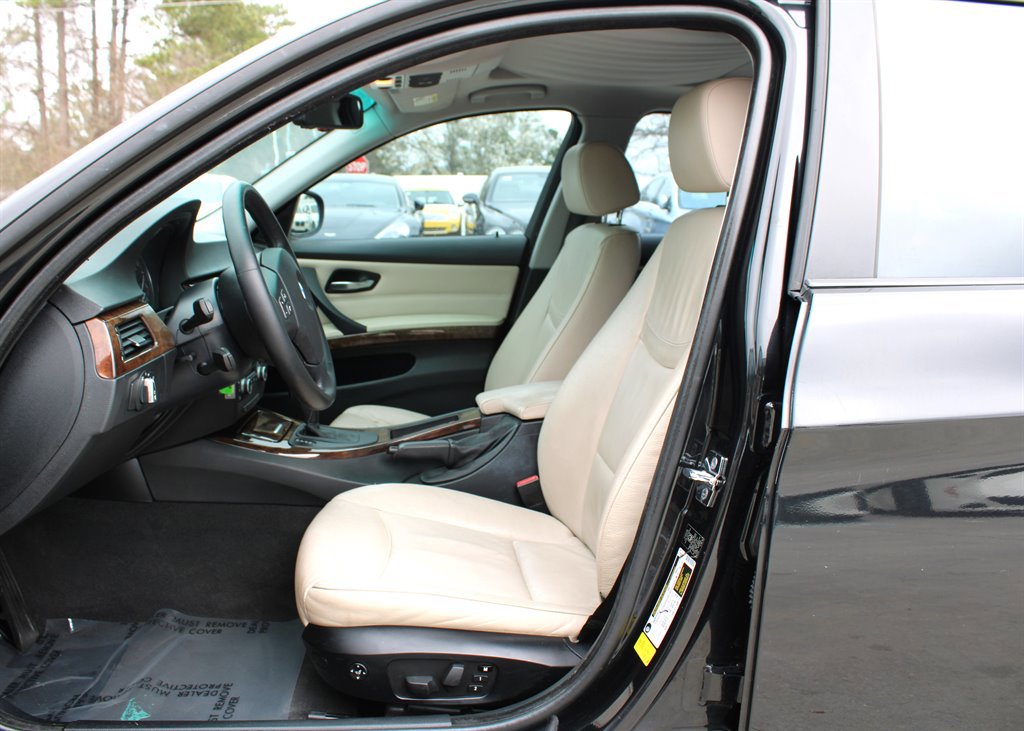 Used 2009 BMW 328i Wagon image 14