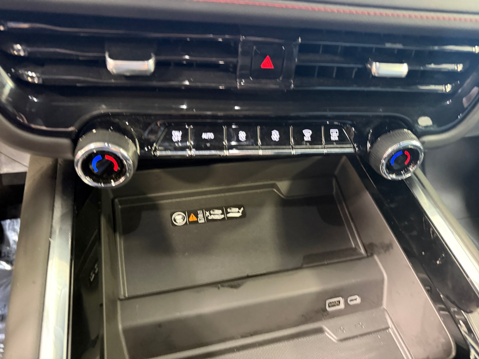 Used 2025 Chevrolet Tahoe RST w/ Comfort Package AWD/4WD image 31
