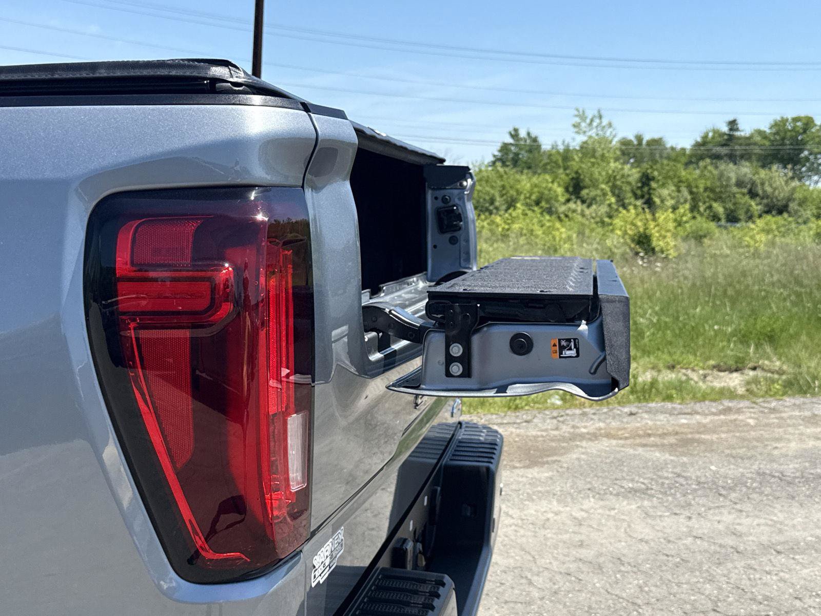 Used 2024 GMC Sierra 1500 AT4 w/ AT4 Premium Package AWD/4WD image 10