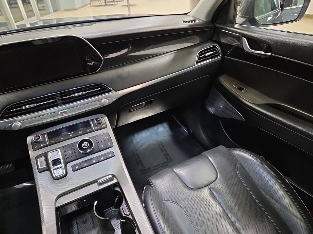 Used 2022 Hyundai Palisade Limited image 19