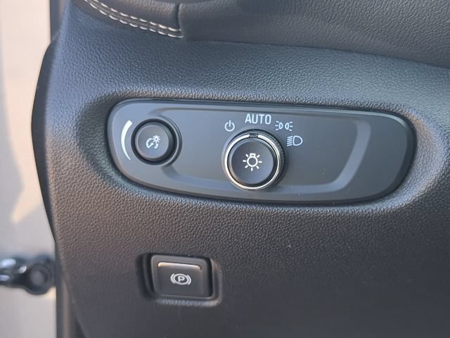 Used 2023 Chevrolet Blazer LT w/ Convenience Package FWD image 22