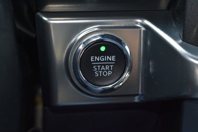 Used 2023 Ford F150 Lariat w/ Equipment Group 502A High image 24