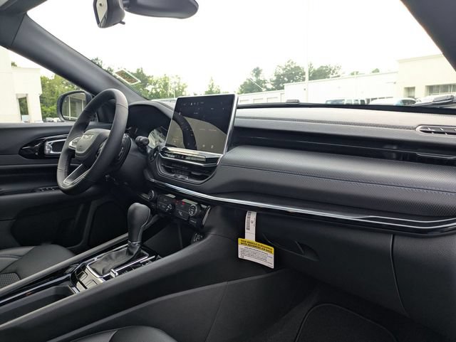 New 2026 Jeep Compass Latitude AWD/4WD image 36