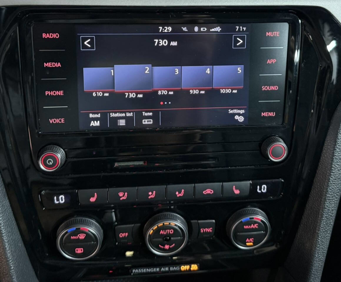 Used 2020 Volkswagen Passat 2.0T SE image 15