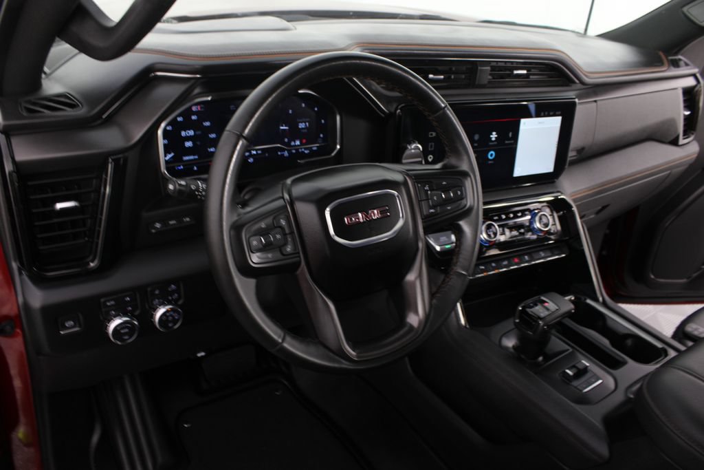 Used 2024 GMC Sierra 1500 AT4 w/ Technology Package AWD/4WD image 11
