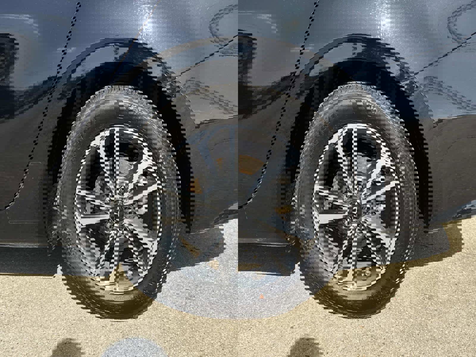 Used 2024 Kia Forte LXS image 7