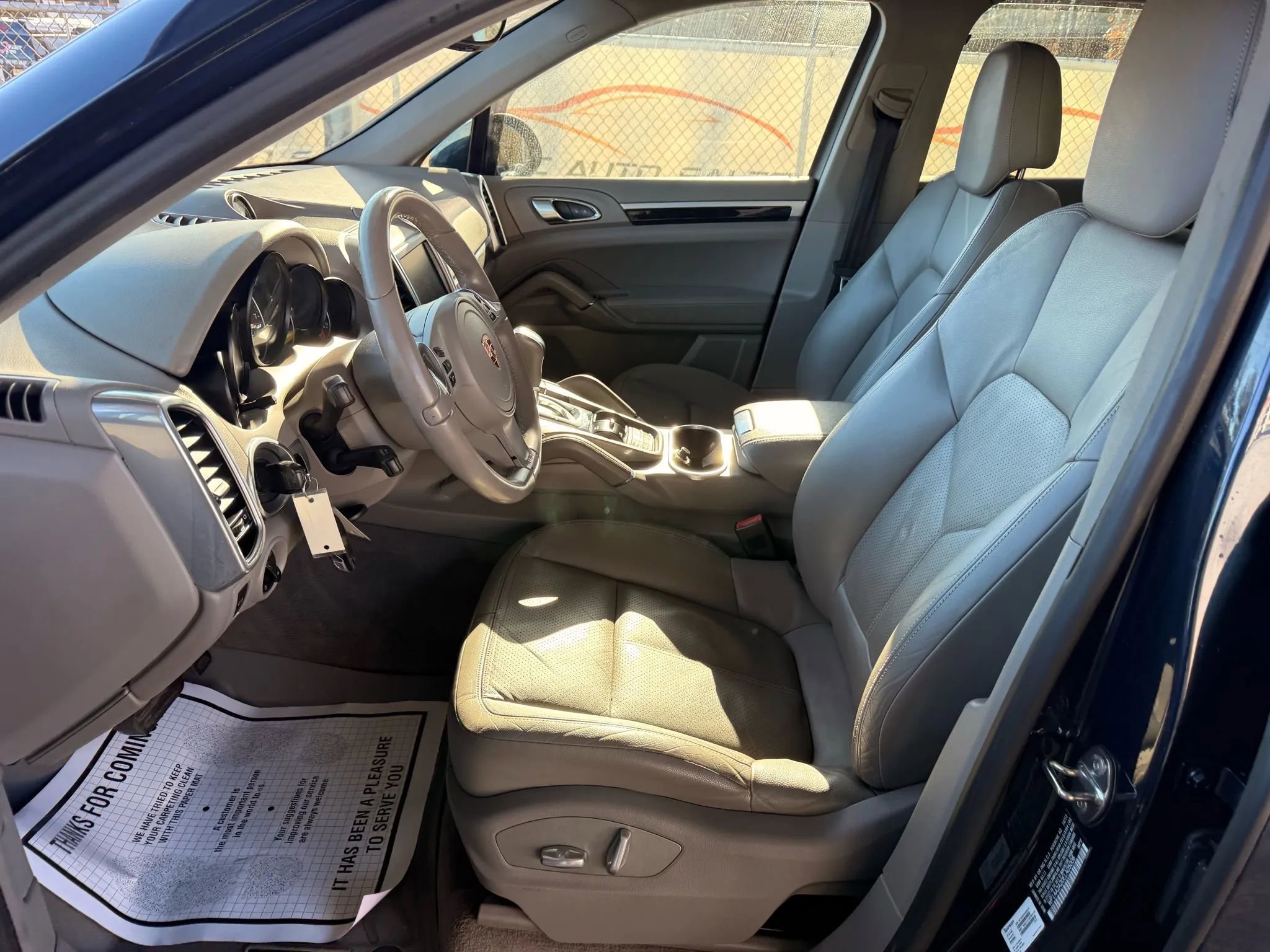 Used 2014 Porsche Cayenne Platinum Edition AWD/4WD image 15