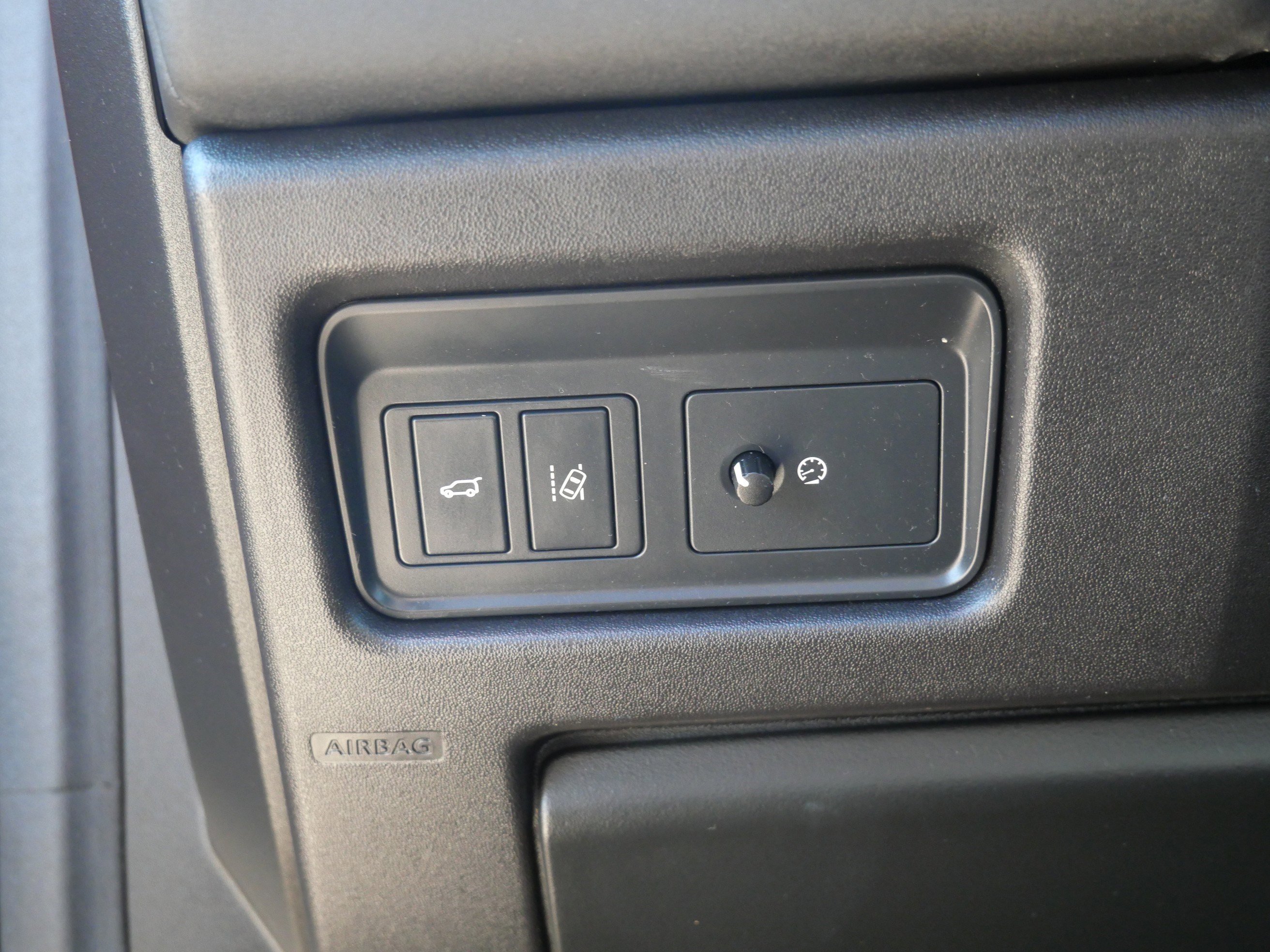 Used 2016 Land Rover Discovery Sport HSE image 21