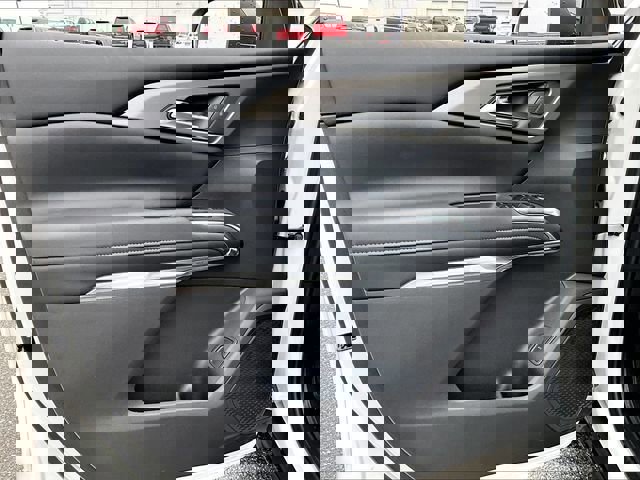 New 2026 Chevrolet Traverse LT w/ Midnight/Sport Edition image 24