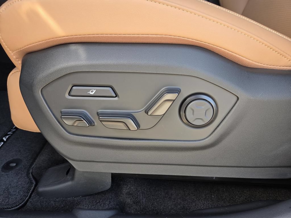 New 2027 Hyundai Santa Fe Calligraphy FWD image 22