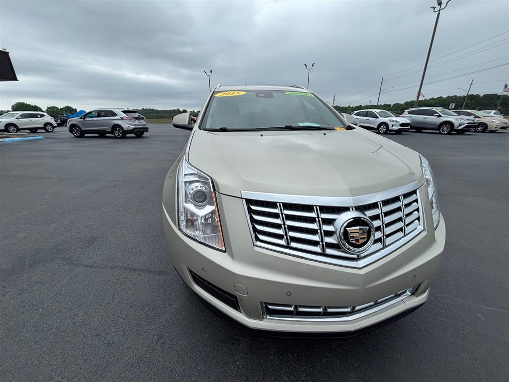 Used 2015 Cadillac SRX Luxury w/ Driver Awareness Package FWD image 12