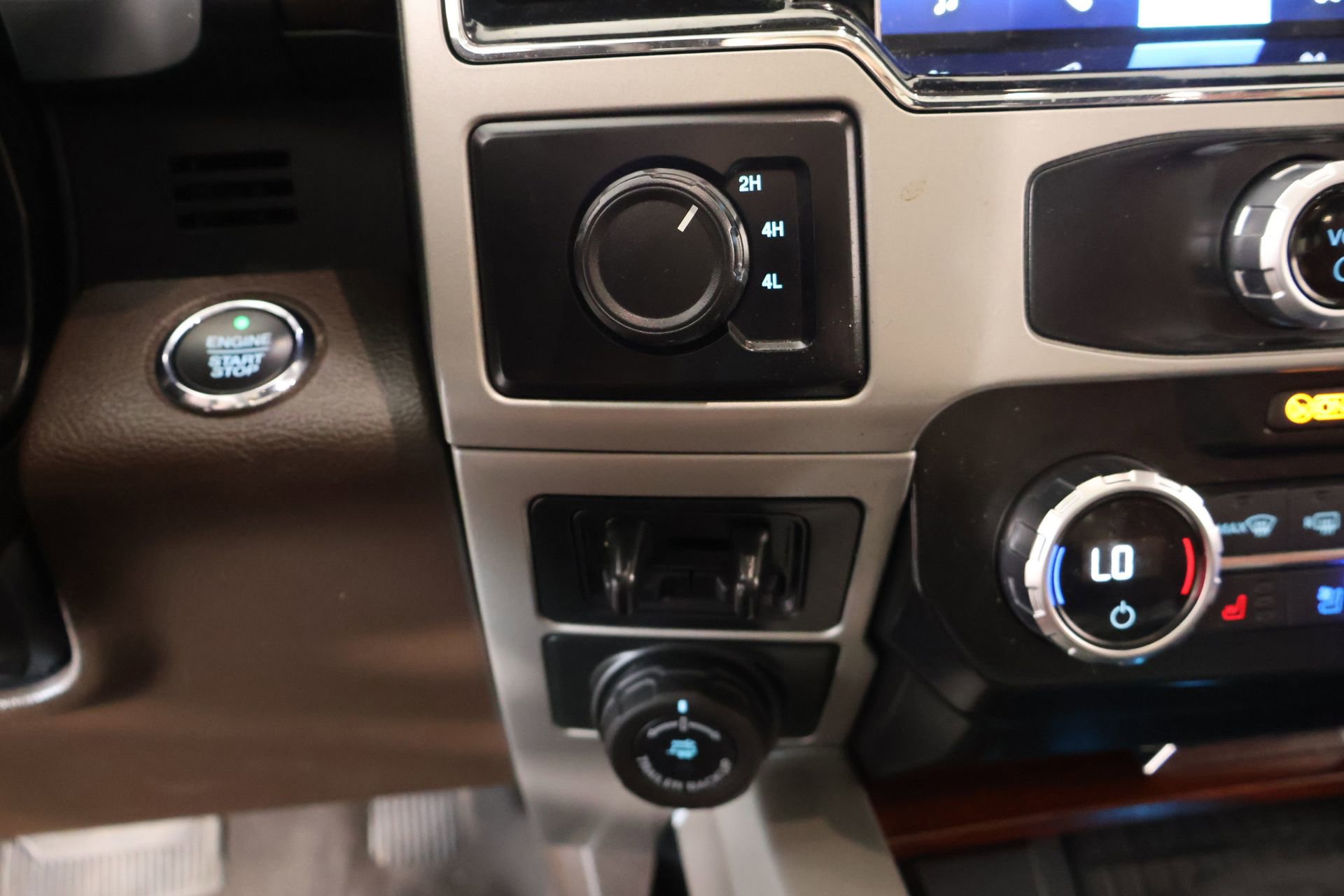 Used 2022 Ford F350 King Ranch w/ King Ranch Ultimate Package image 9