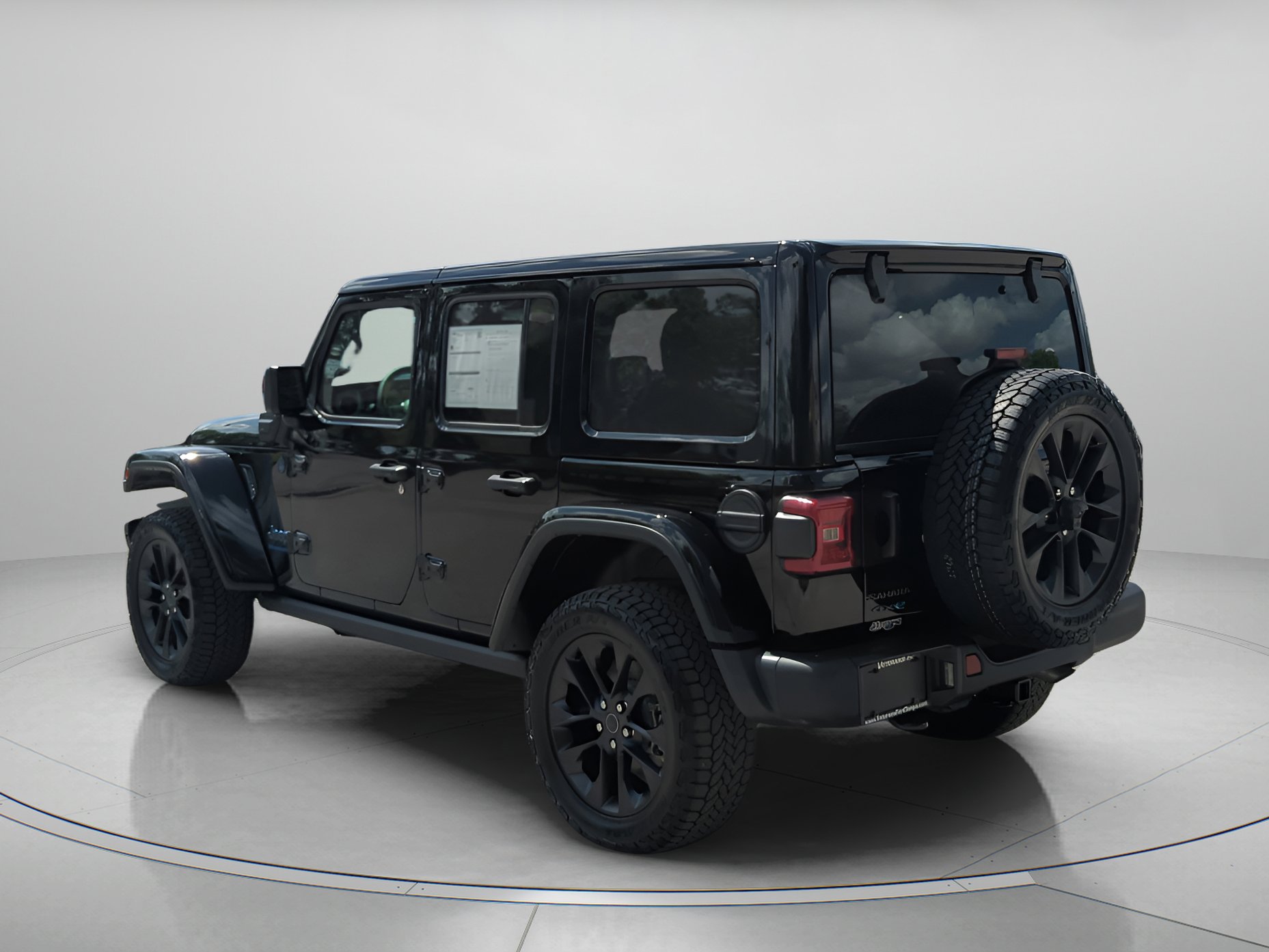 Used 2025 Jeep Wrangler Unlimited Sahara AWD/4WD image 42