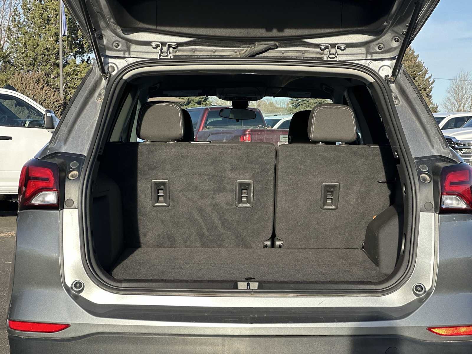 Used 2023 Chevrolet Equinox LT image 18