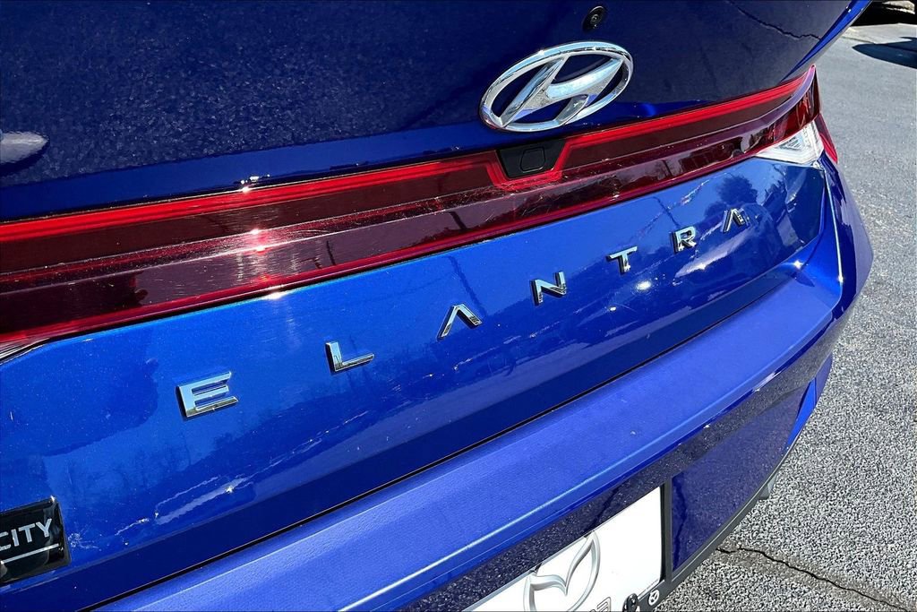 Used 2021 Hyundai Elantra SEL FWD image 8
