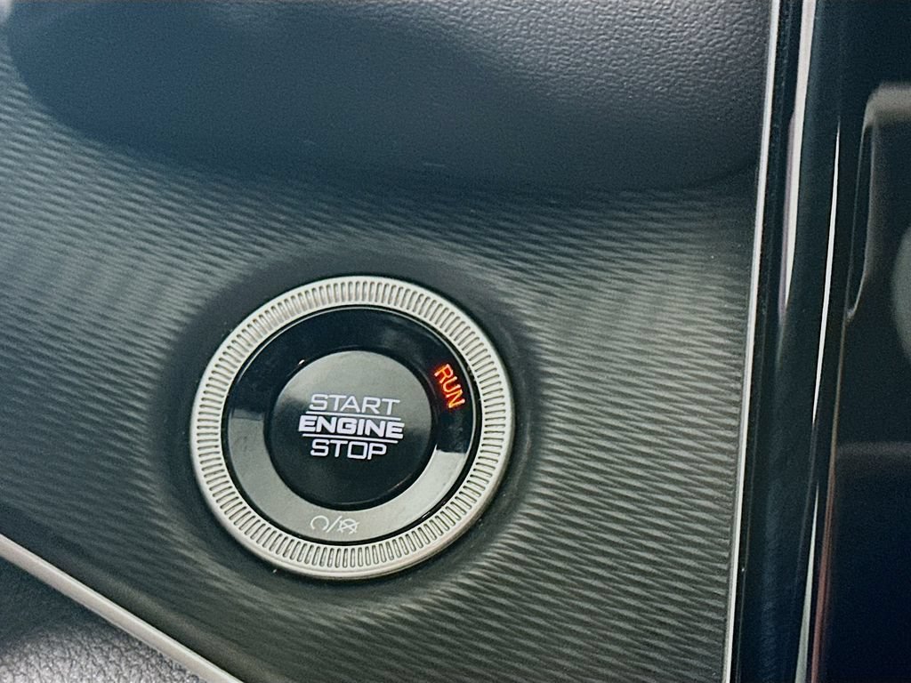 Certified 2024 Jeep Grand Cherokee Altitude AWD/4WD image 23
