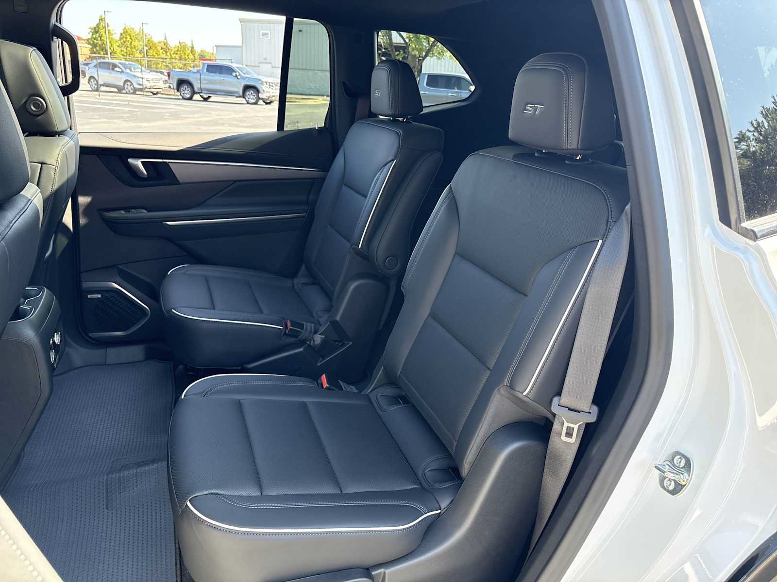 New 2027 Buick Enclave Sport Touring w/ Power Package FWD image 16