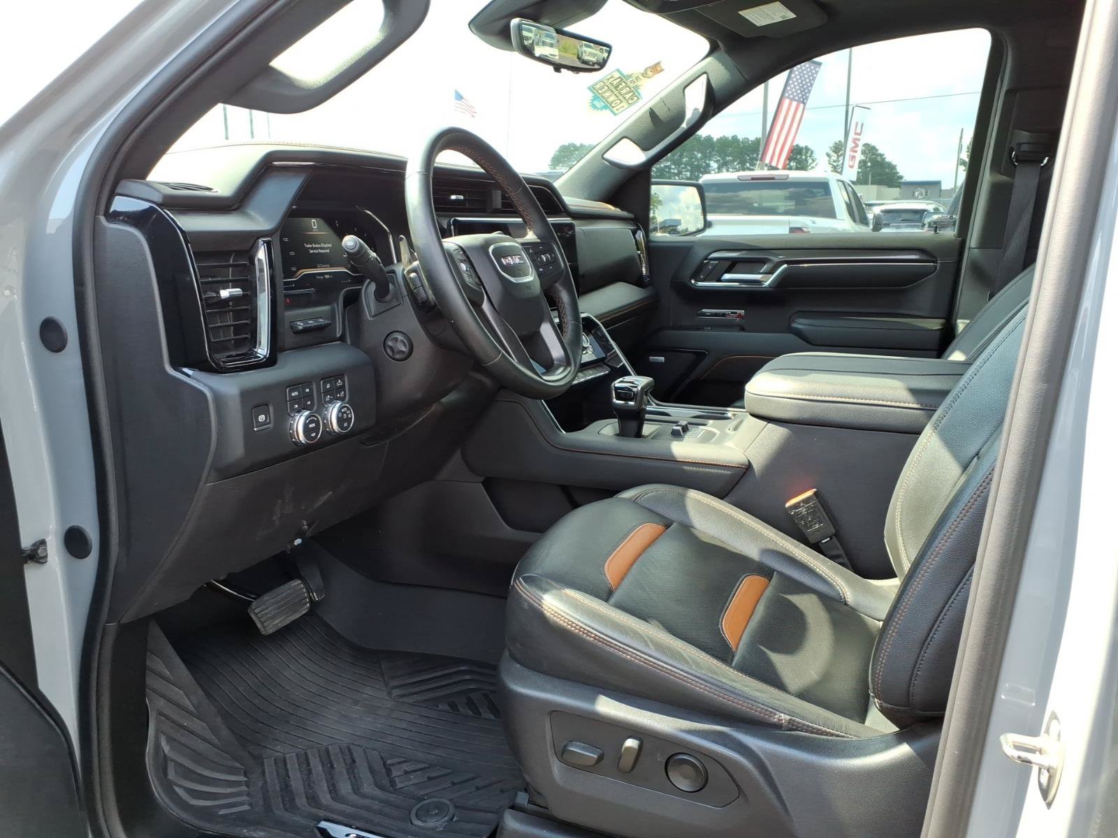 Used 2024 GMC Sierra 1500 AT4 w/ Technology Package AWD/4WD image 21