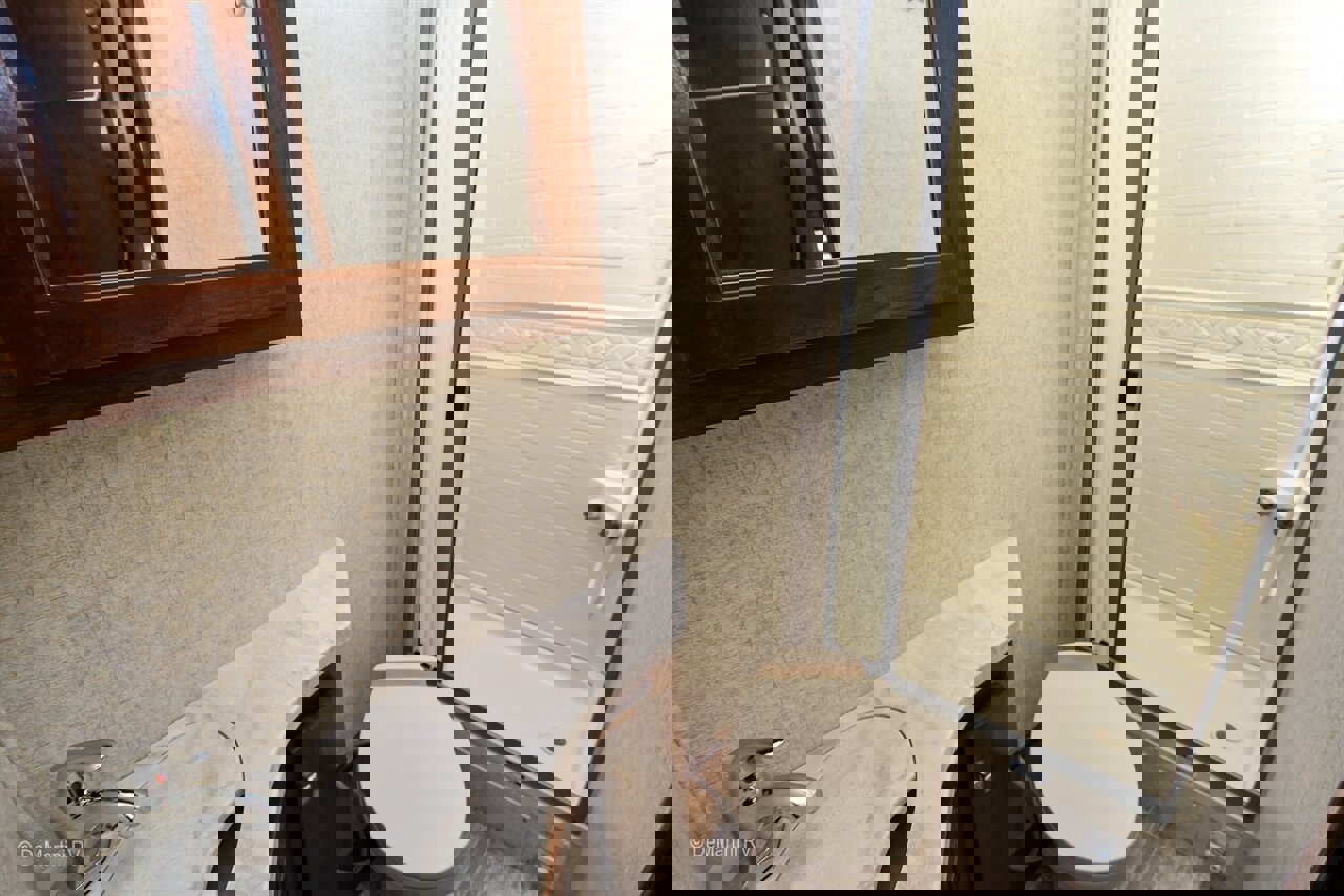 Used 2017 Mercedes-Benz Sprinter 3500 image 9