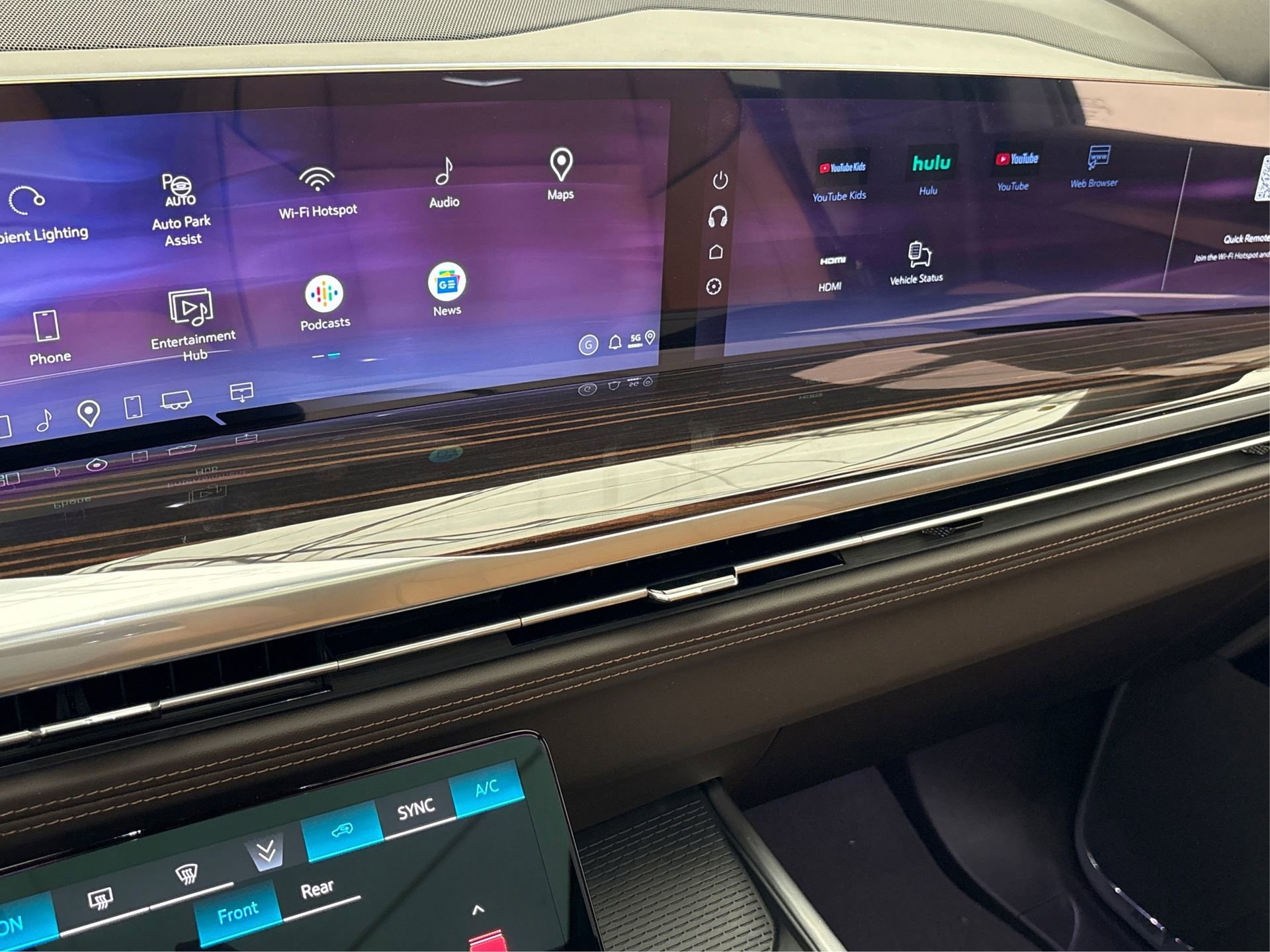 New 2025 Cadillac Escalade ESV Premium Luxury image 34