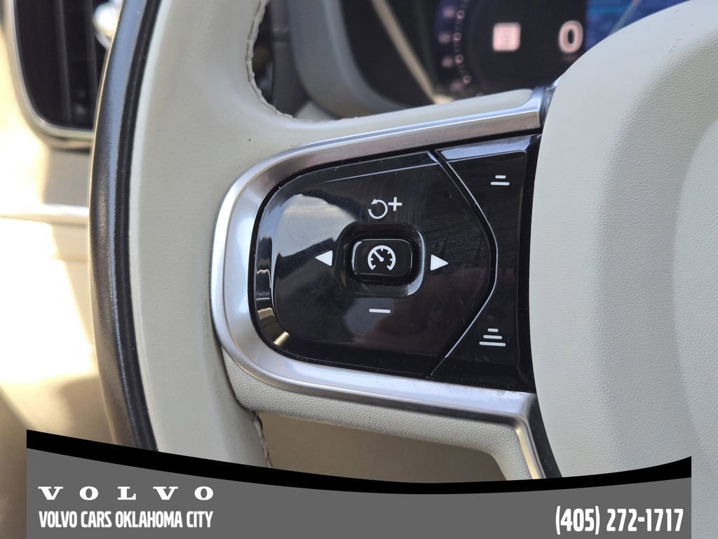 Certified 2024 Volvo XC60 B5 Ultimate w/ Protection Package Premier image 27