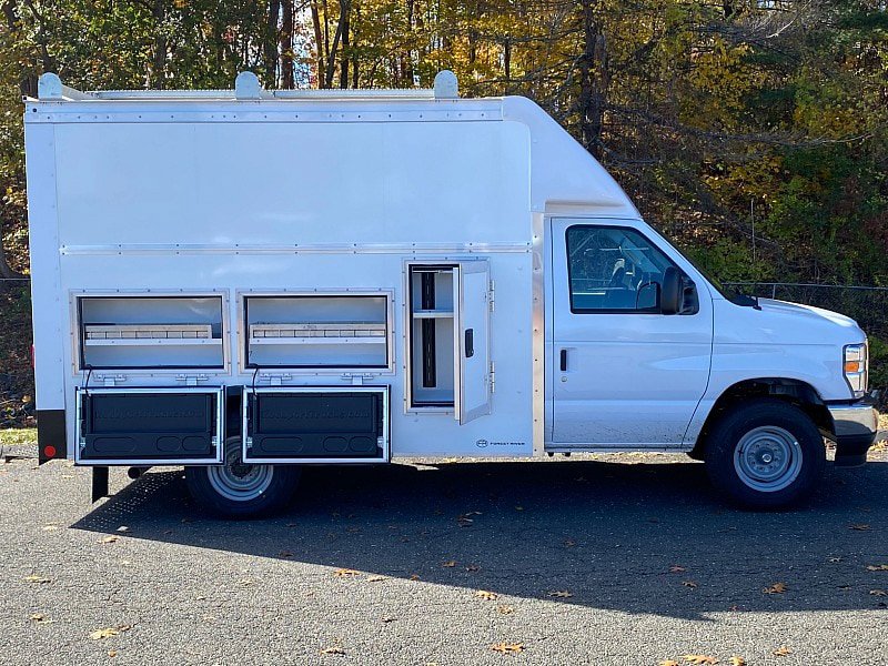 New 2026 Ford E-350 and Econoline 350 Super Duty w/ Power Equipment Group RWD image 9