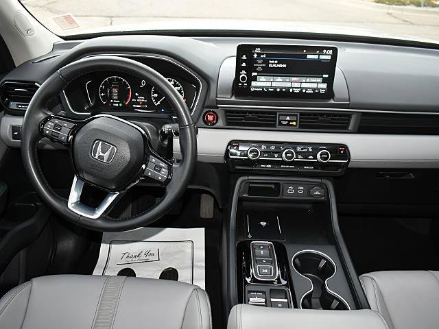 Used 2024 Honda Pilot Touring image 18