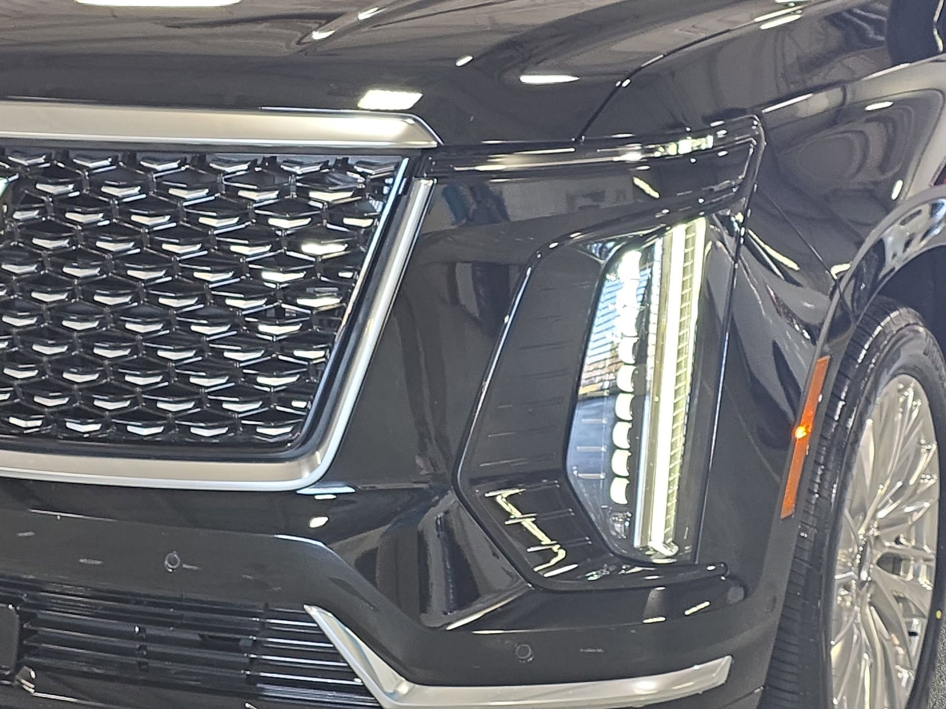 Used 2025 Cadillac Escalade Premium Luxury w/ Touring Package image 30