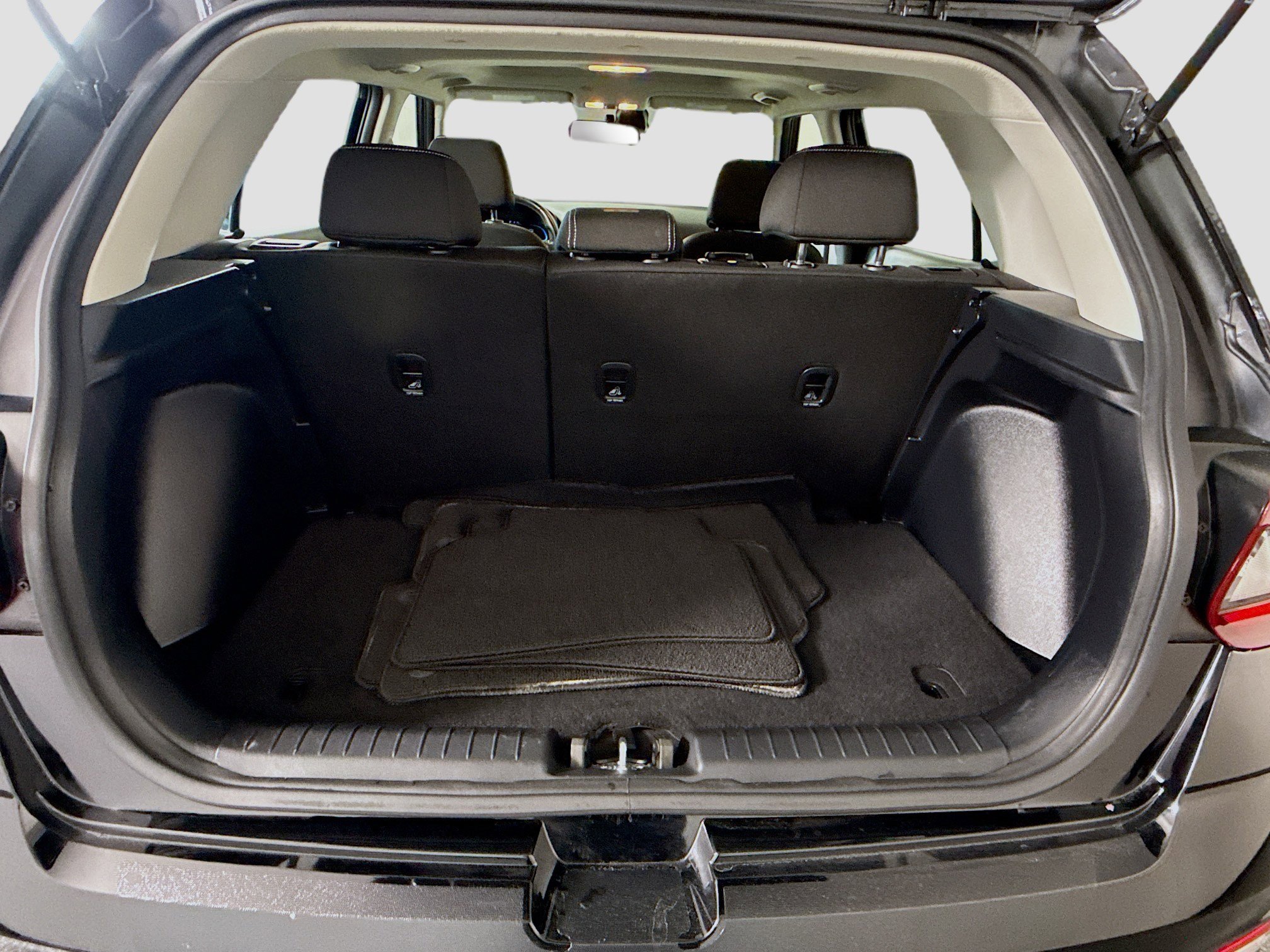 Used 2024 Hyundai Venue SEL FWD image 35