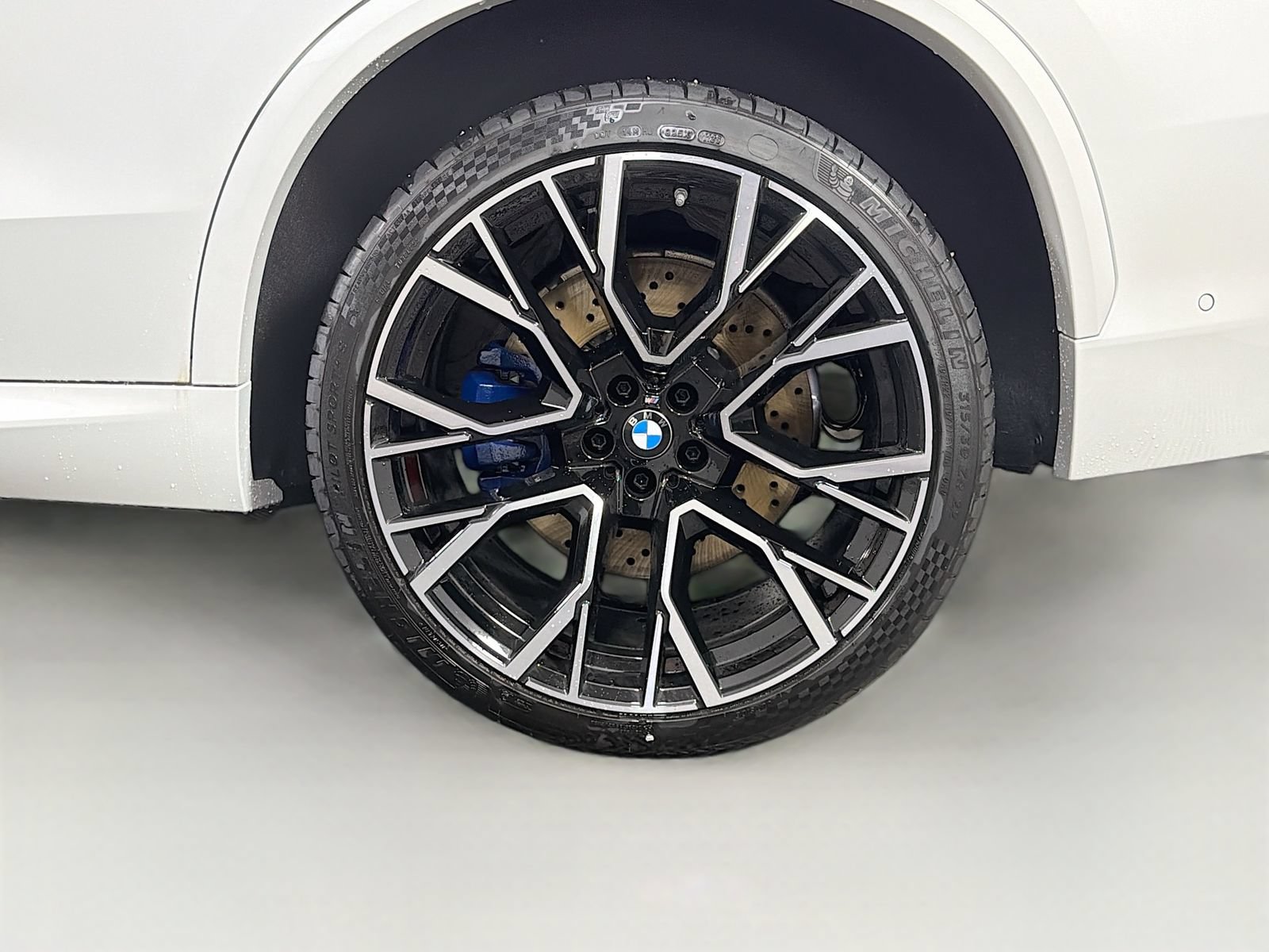 New 2026 BMW X5 M Competition w/ Executive Package AWD/4WD image 34