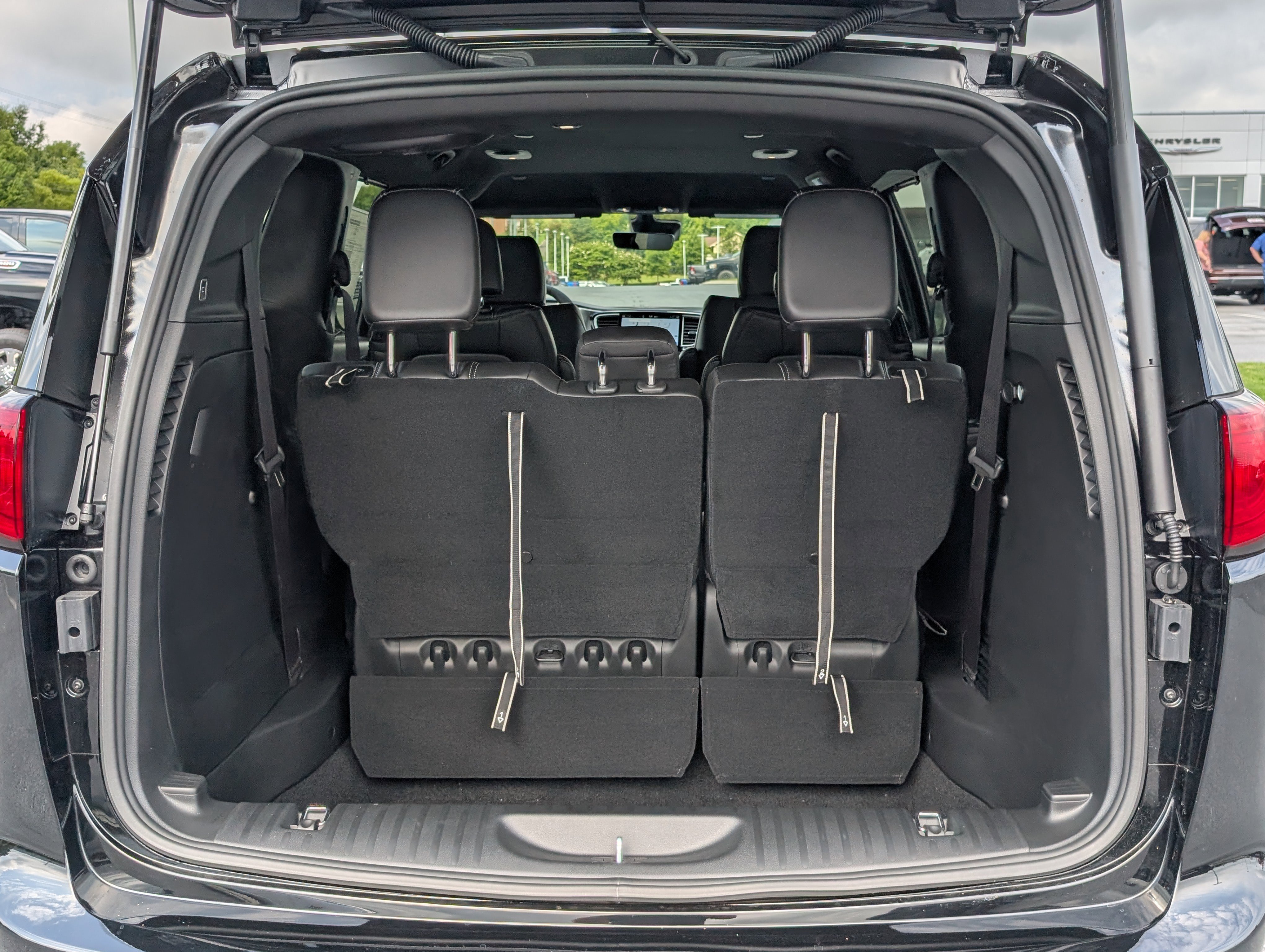 New 2026 Chrysler Voyager LX image 20