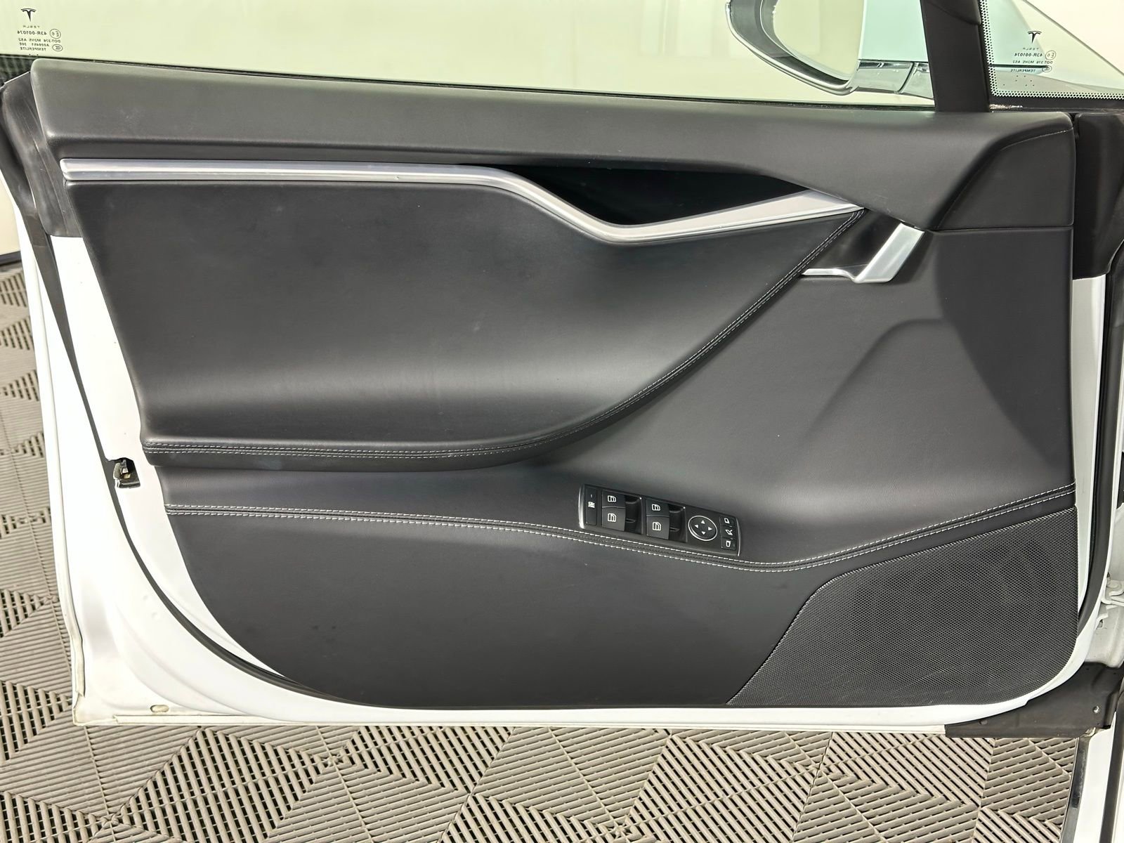 Used 2016 Tesla Model S 75D image 39