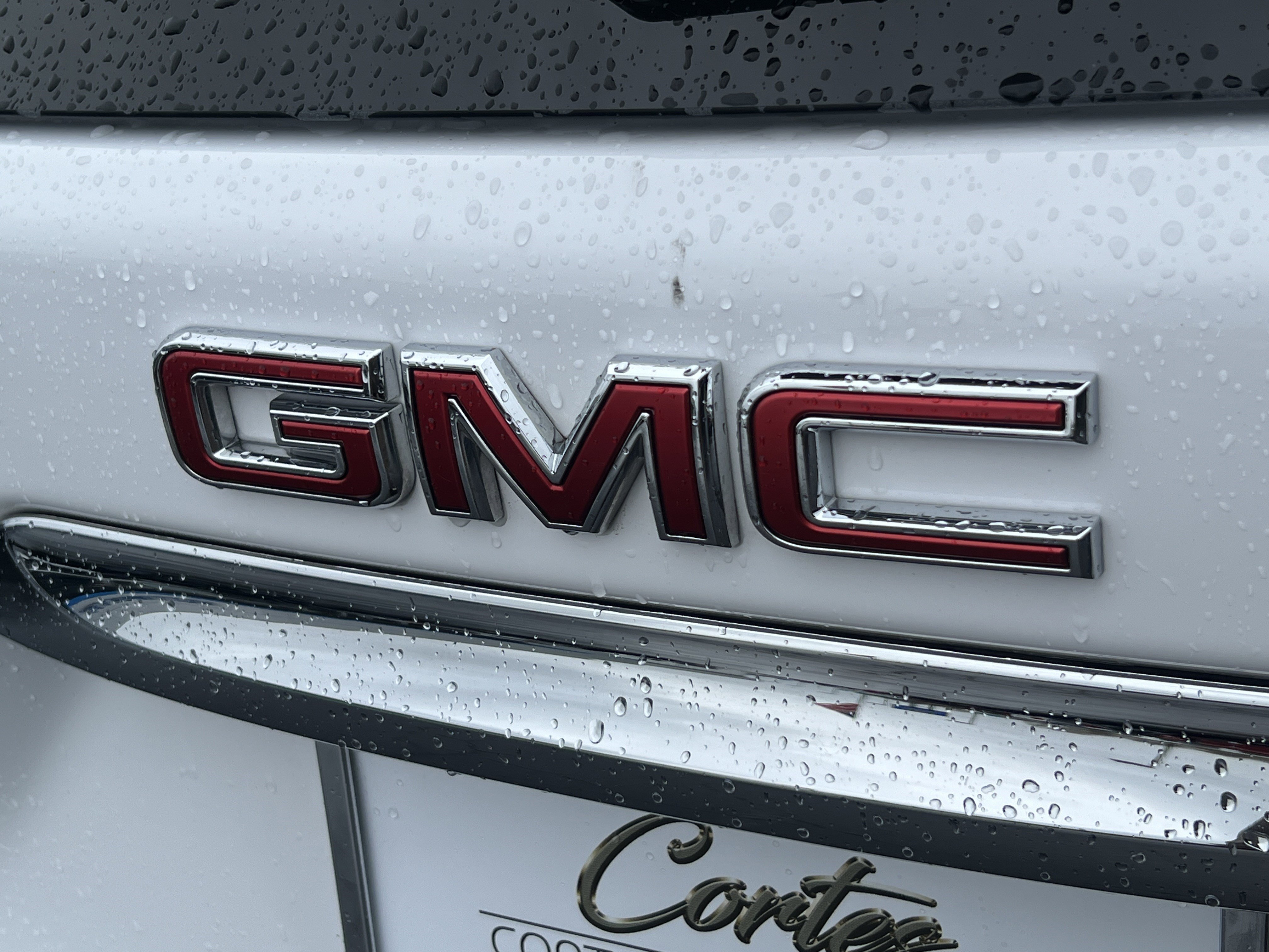 Used 2024 GMC Terrain SLE FWD image 8