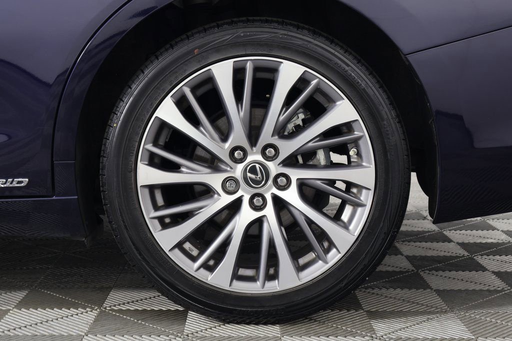 Used 2021 Lexus ES 300h w/ Premium Package FWD image 16