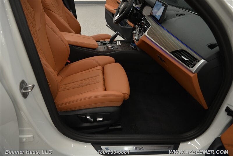 Used 2023 BMW 530i w/ Premium Package RWD image 24