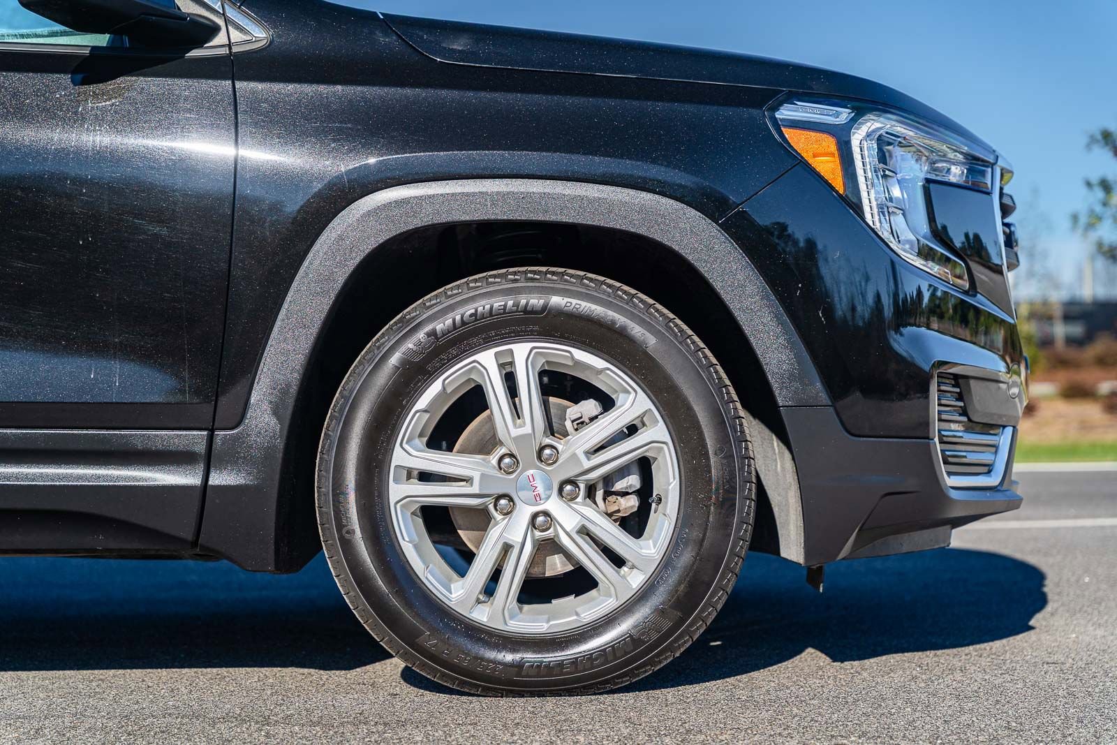 Used 2024 GMC Terrain SLE image 14