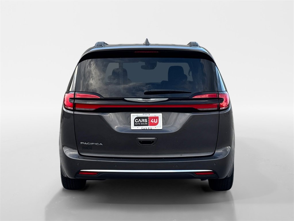 Used 2022 Chrysler Pacifica Touring-L image 6