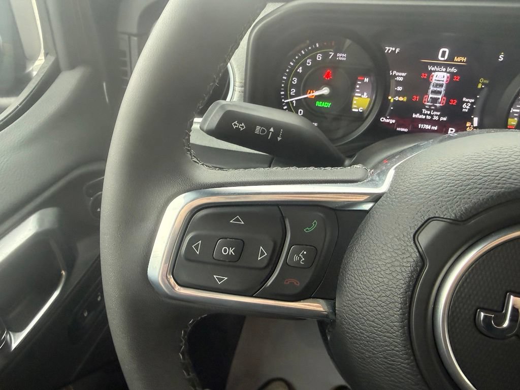 Used 2025 Jeep Wrangler Unlimited Sahara AWD/4WD image 18
