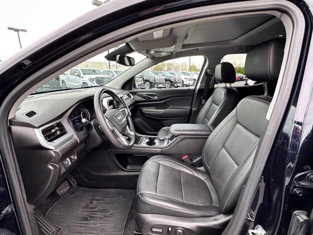 Used 2022 GMC Acadia SLT AWD/4WD image 19