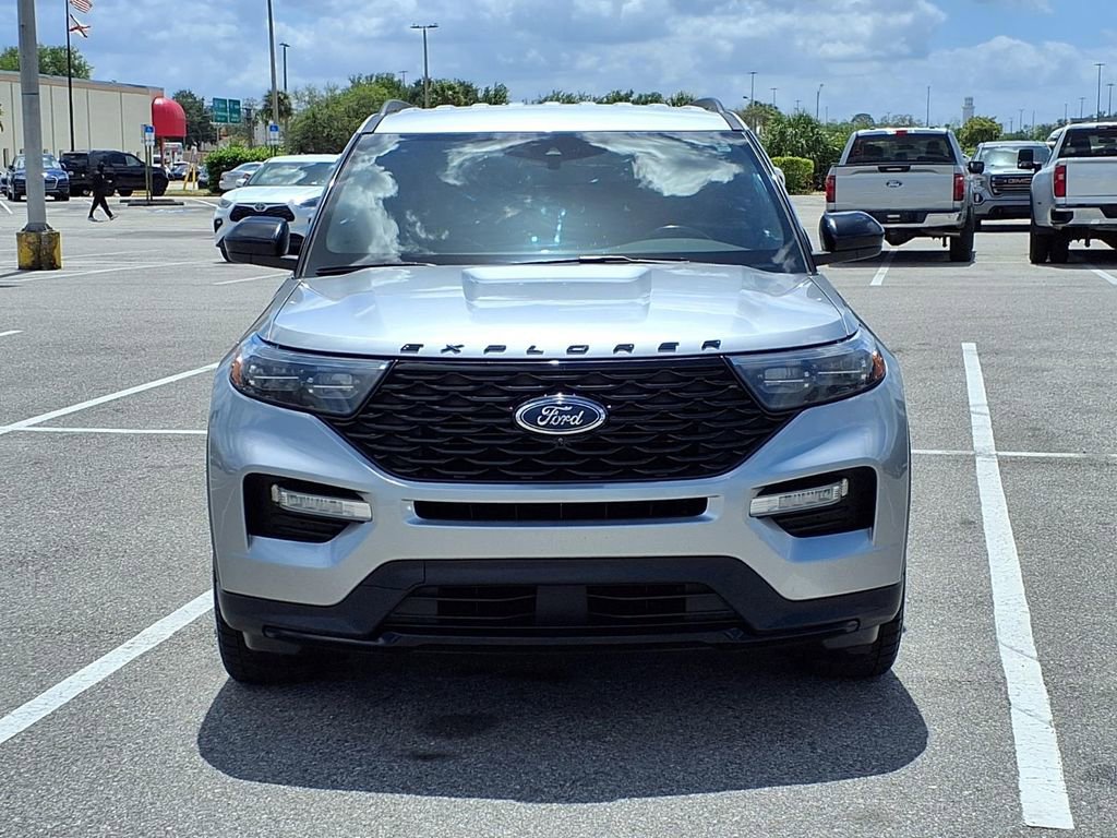 Used 2023 Ford Explorer ST-Line w/ Class IV Trailer Tow Package AWD/4WD image 2
