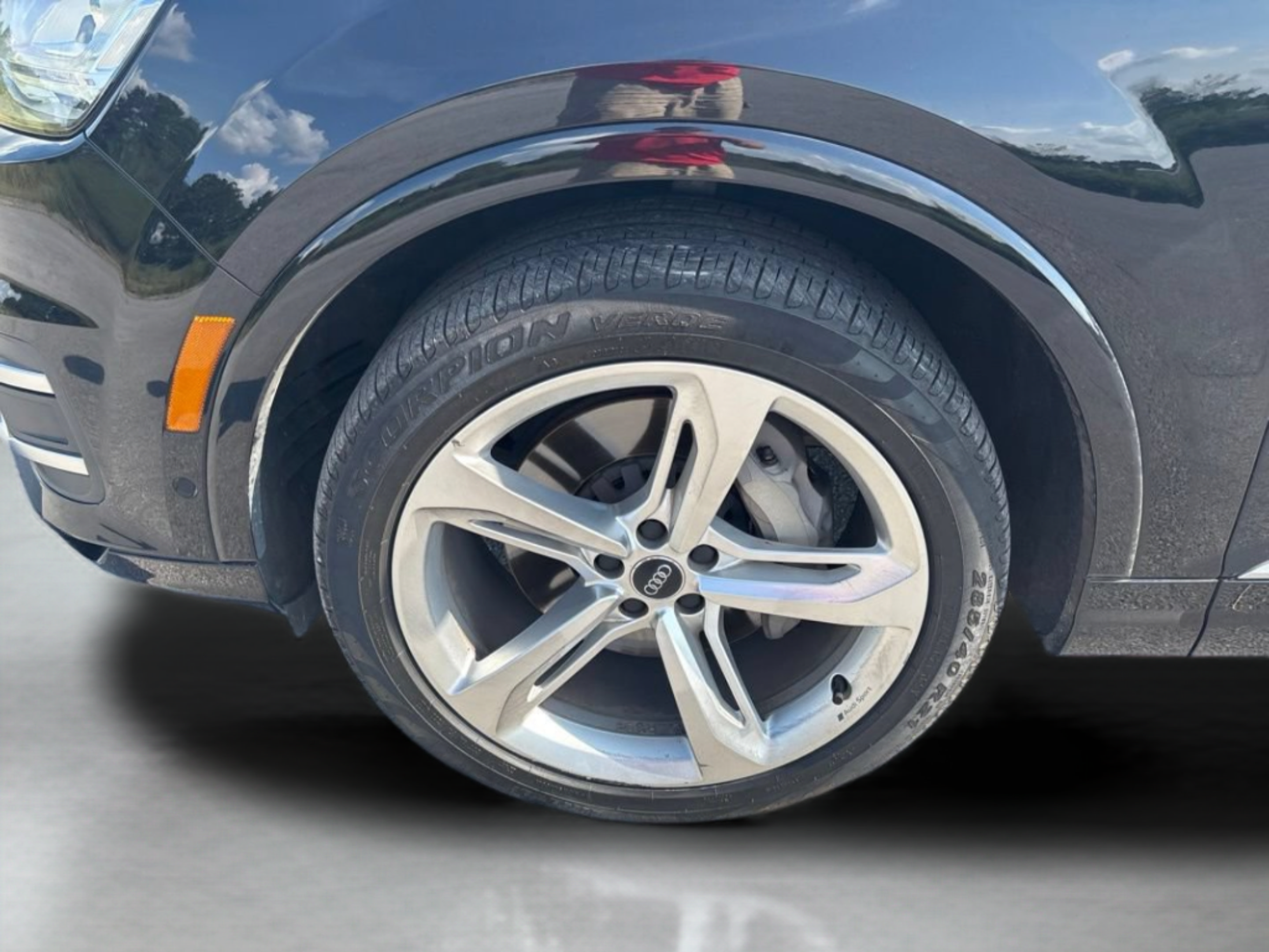 Used 2019 Audi Q7 3.0T Prestige w/ Prestige Package AWD/4WD image 33