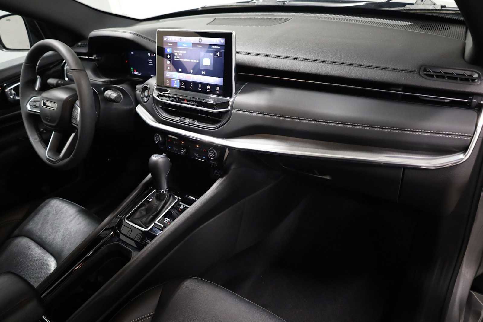 Used 2023 Jeep Compass High Altitude image 6