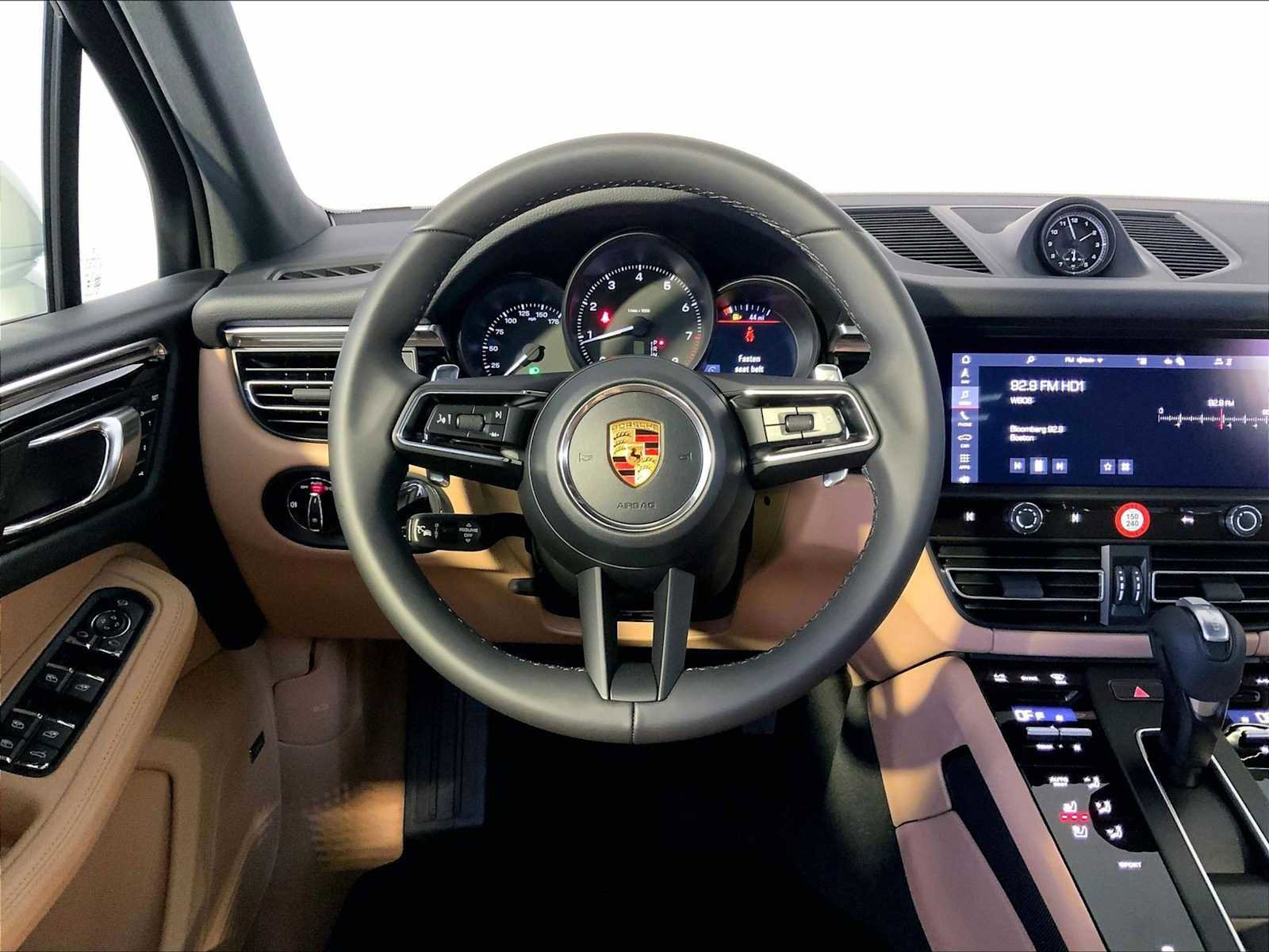 New 2026 Porsche Macan AWD/4WD image 15